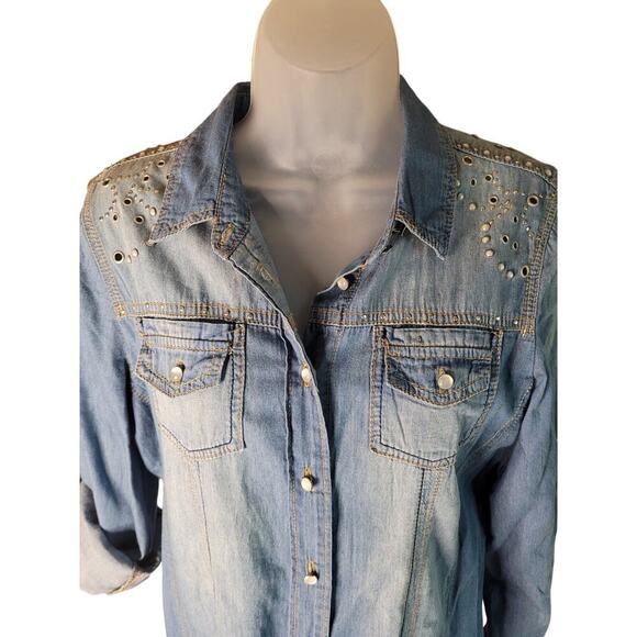 Jeans By Buffalo Denim Shirt Long or 3/4 Sleeve Studded Design New Sz M - Picture 8 of 9